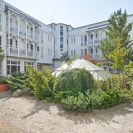 Schoene In Mit Balkon Sellin (Rugen)